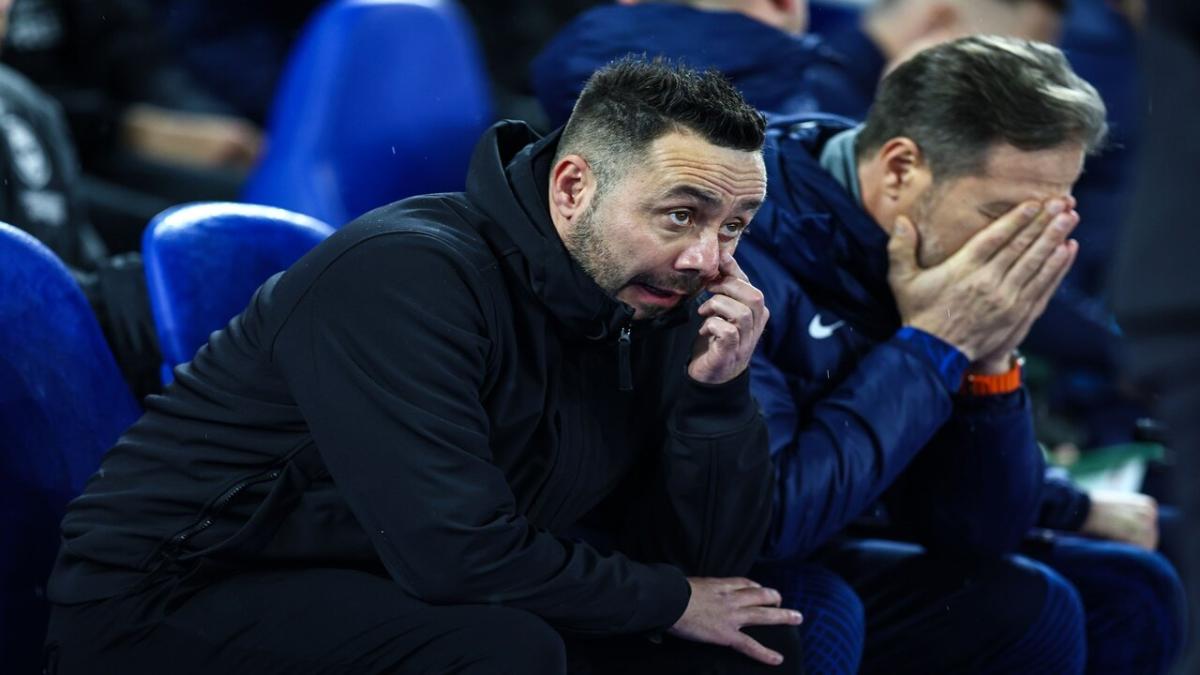 Brighton manager - Roberto De Zerbi